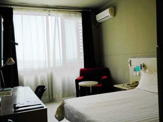 ג'נז'אנג Jingjiang Inn Jurong Renmin Road מראה חיצוני תמונה